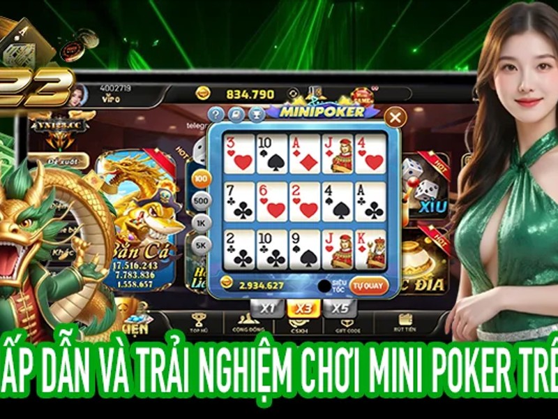Hình ảnh bàn casino trực tuyến với bài, chip và người chơi đang suy nghĩ chiến lược